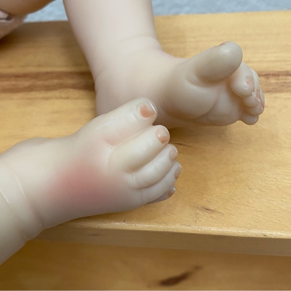 Adorable Kaydora Reborn 20 inch Silicone Baby Girl Doll Closed Eyes Eyelashes - Picture 10 of 13